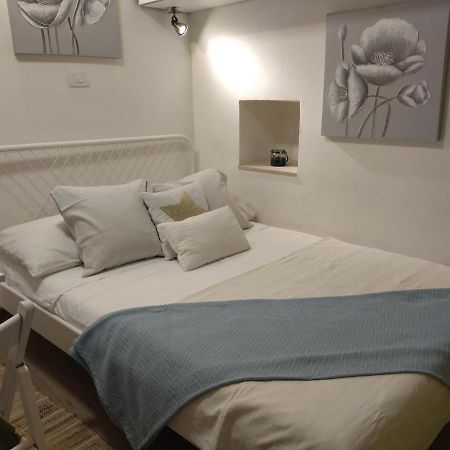 Tiny Studio In City Center Stone House Сплит Екстериор снимка