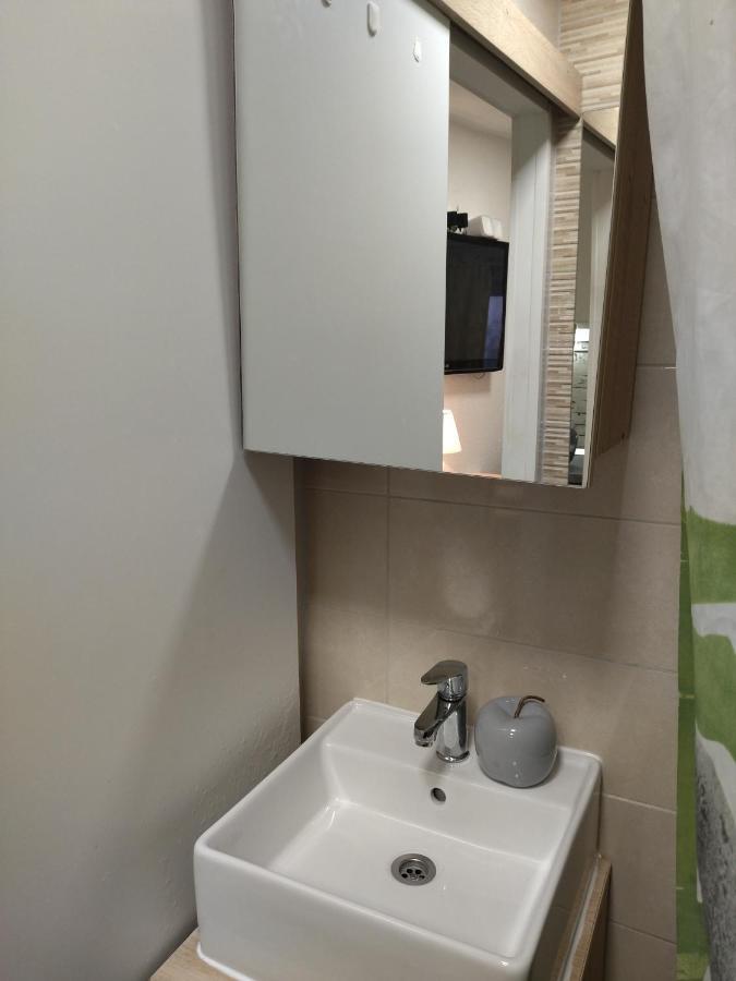 Tiny Studio In City Center Stone House Сплит Екстериор снимка