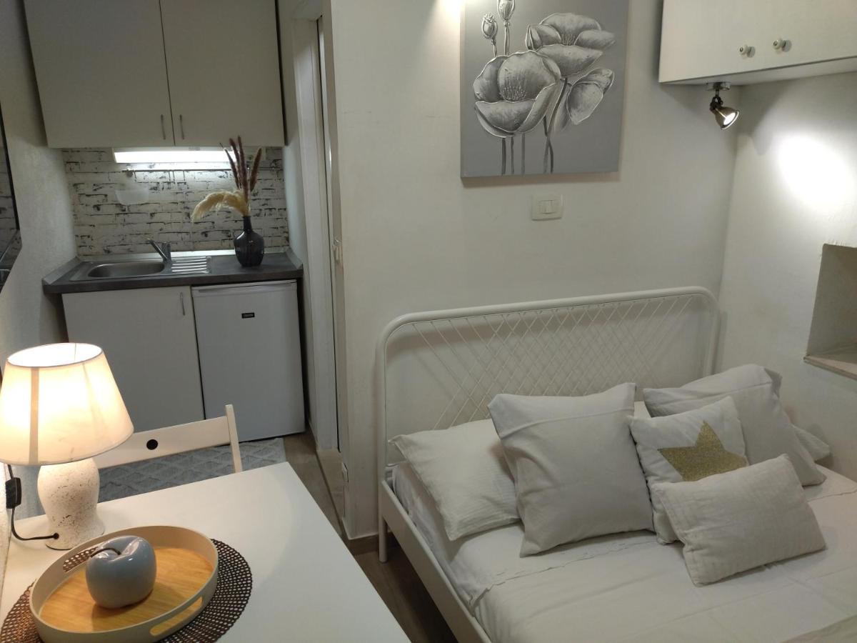 Tiny Studio In City Center Stone House Сплит Екстериор снимка