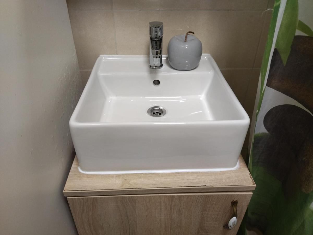 Tiny Studio In City Center Stone House Сплит Екстериор снимка