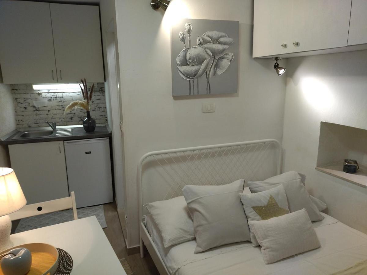 Tiny Studio In City Center Stone House Сплит Екстериор снимка
