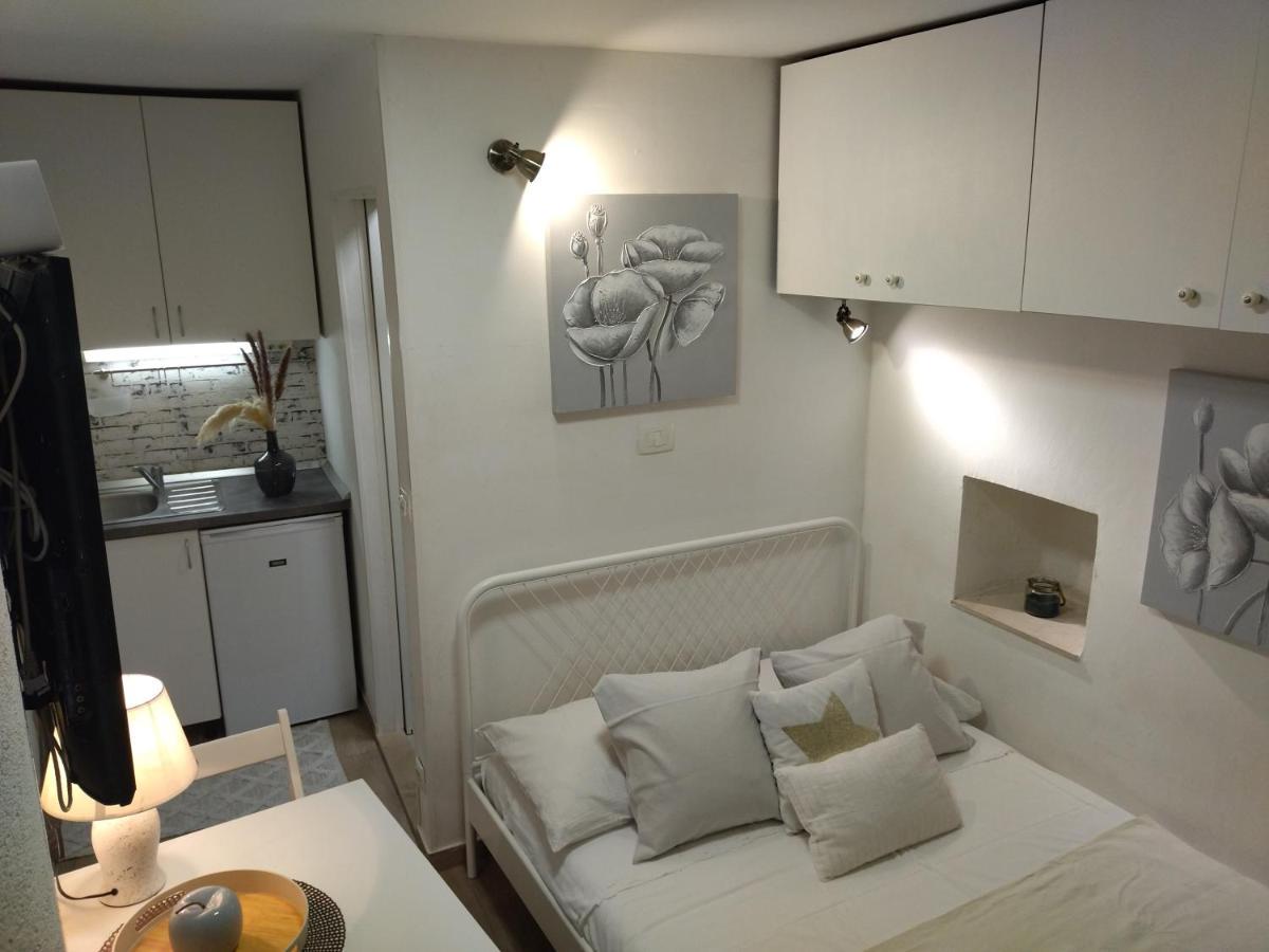 Tiny Studio In City Center Stone House Сплит Екстериор снимка