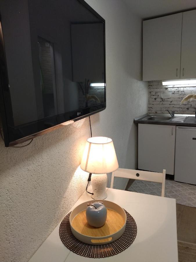 Tiny Studio In City Center Stone House Сплит Екстериор снимка