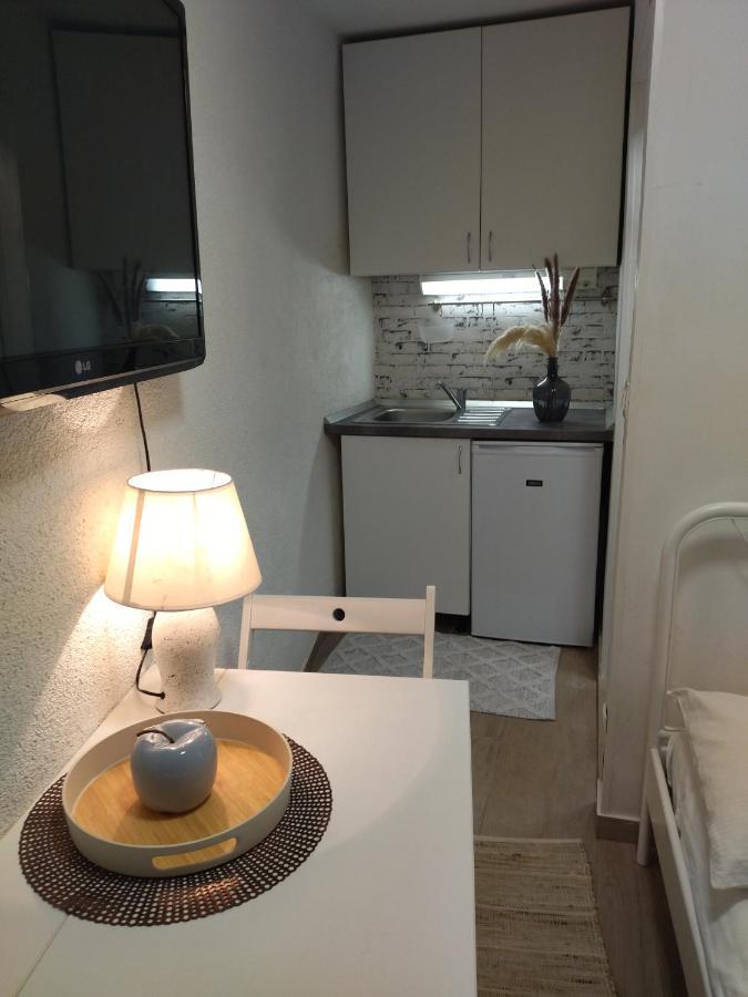 Tiny Studio In City Center Stone House Сплит Екстериор снимка